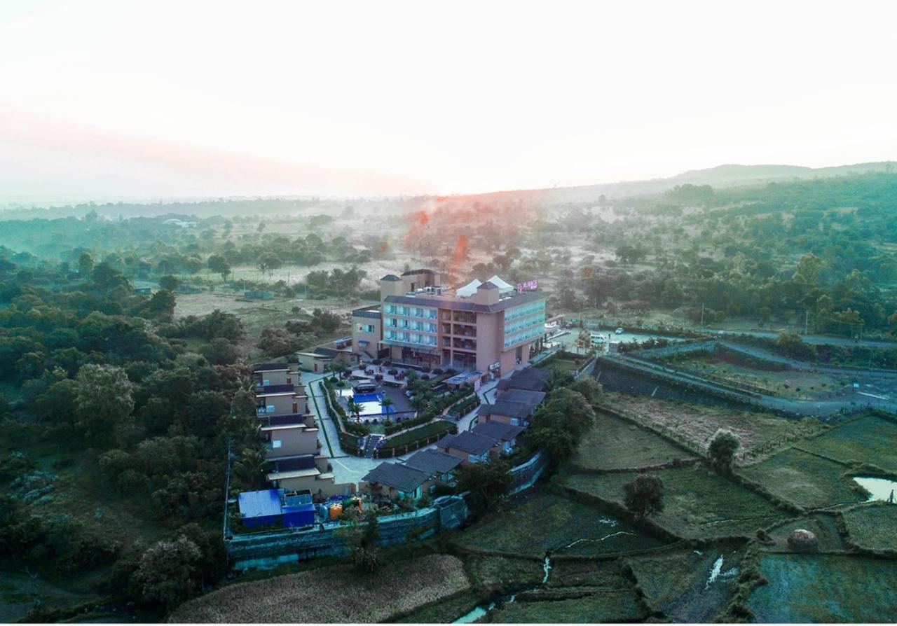 Regenta Resort Belagavi Bagian luar foto